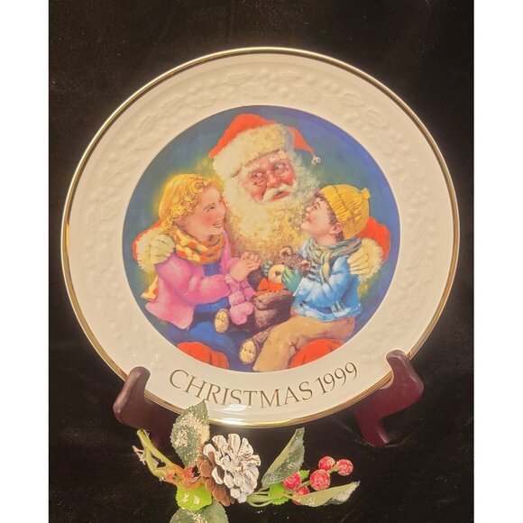 Antique Avon Porcelain Collector's Plate "Santa's Tender Moment" - Picture 12 of 12